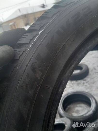 Kumho I'Zen KW27 215/55 R17 31Q