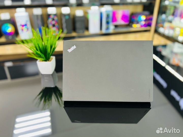 Мощный ноутбук ThinkPad X270 Intel Core i5/DDR4-8