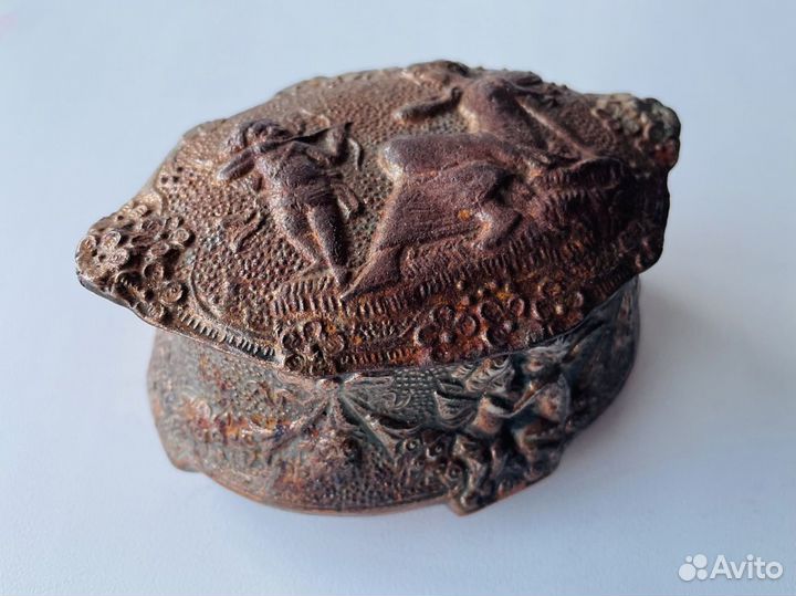 Шкатулка «Амур и Психея» Касли чугун бронзирование