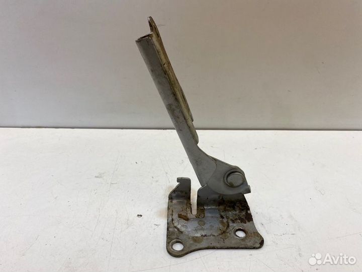 Петля капота левая Kia Shuma лифтбек S6D 2003