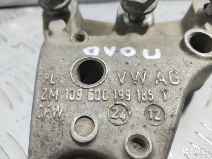 Кронштейн опоры двигателя Volkswagen Polo седан