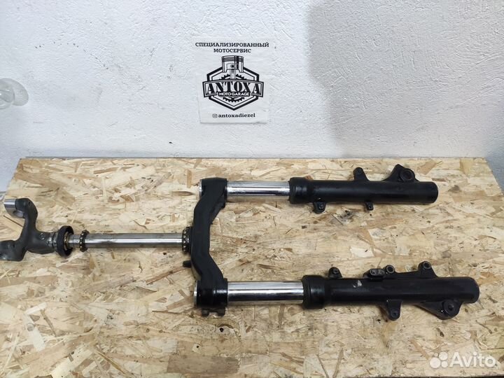 Suzuki SkyWave Burgman передняя вилка