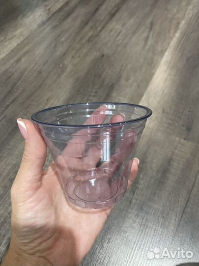 Пластиковые стаканы