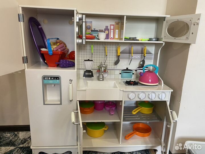 Детская кухня из дерева Венеция