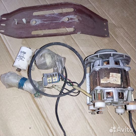 Электродвигатель со стиралки СССР