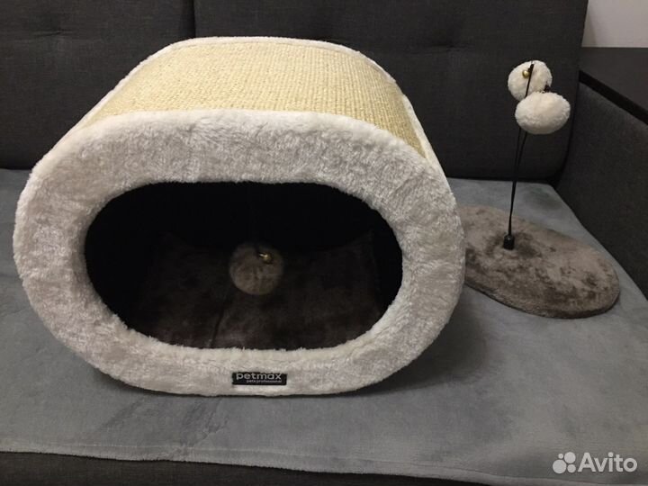 Домик с когтеточкой для кошек