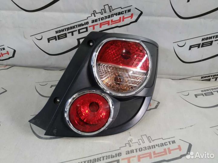 Фонарь chevrolet aveo sonic T300 13161 hatchback п