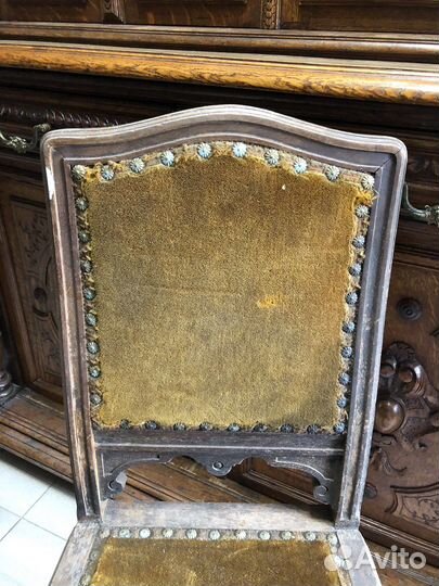 Старинный стул