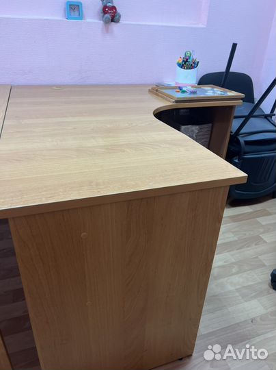 Письменный стол