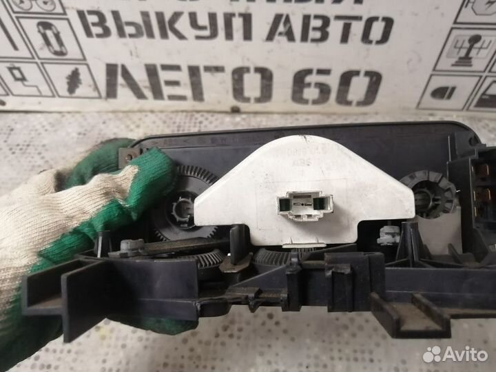 Блок управления отопителем VW Golf 3 / Vento