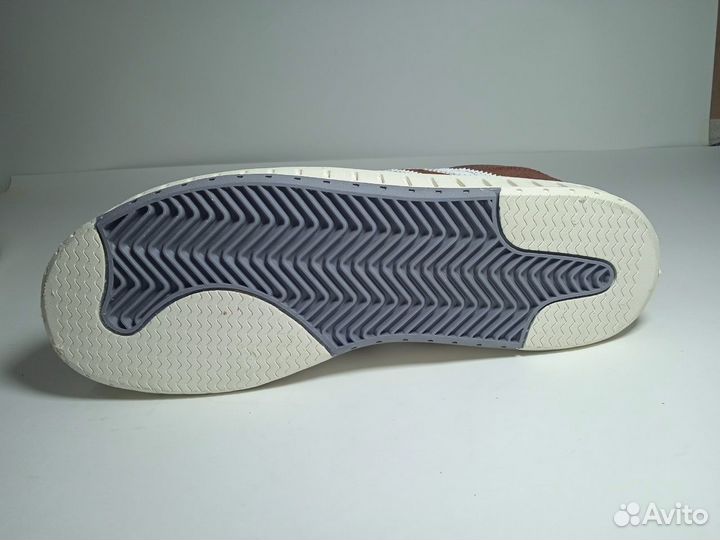 Кроссовки Adidas