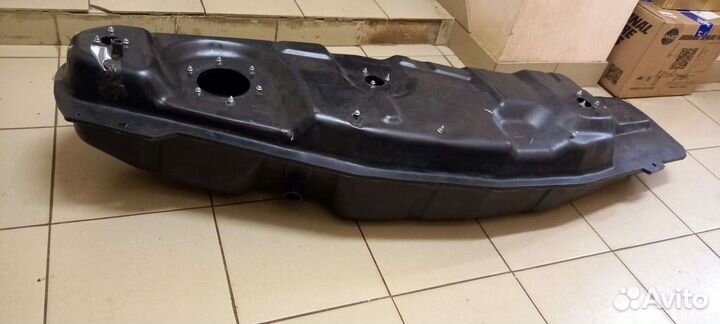 Топливный бак Mitsubishi Pajero III - IV