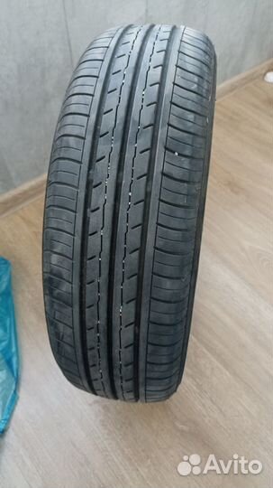 Yokohama BluEarth-ES ES32 165/65 R14 79S