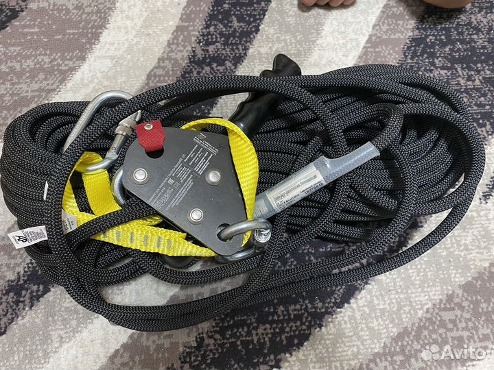 Альпинистское снаряжение новое