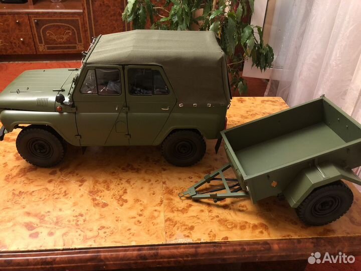 УАЗ 469 масштабна модель 1:8