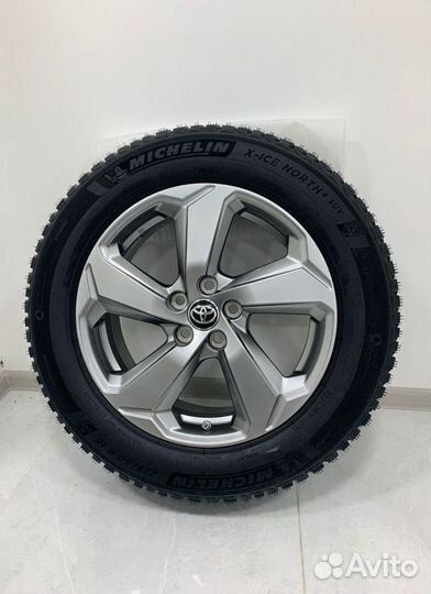 Toyota Rav 4, Michelin X-Ice North 4 225/60 R18