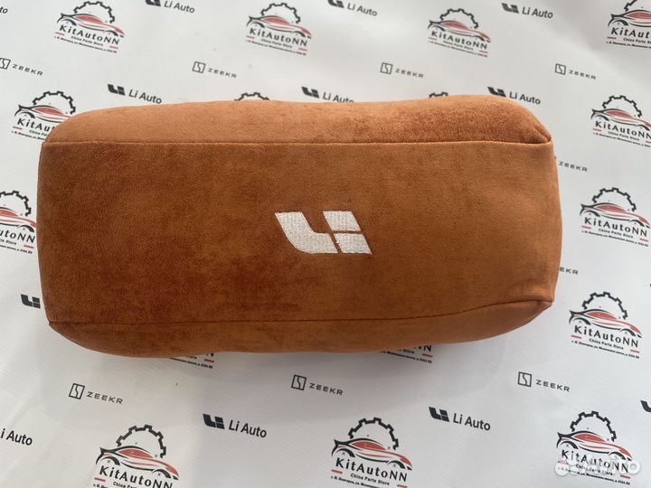 Подушка на подголовник Lixiang L7/L9 с логотипом