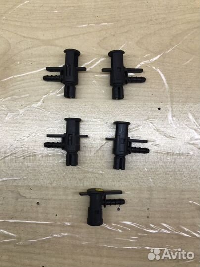 Штуцер обратки форсунки Volkswagen Touareg