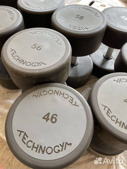 Продам гантели Technogym