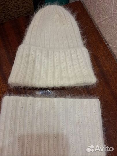 Женскаям Шапка и снуд