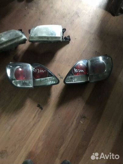 Задние фонари на lexus rx 300