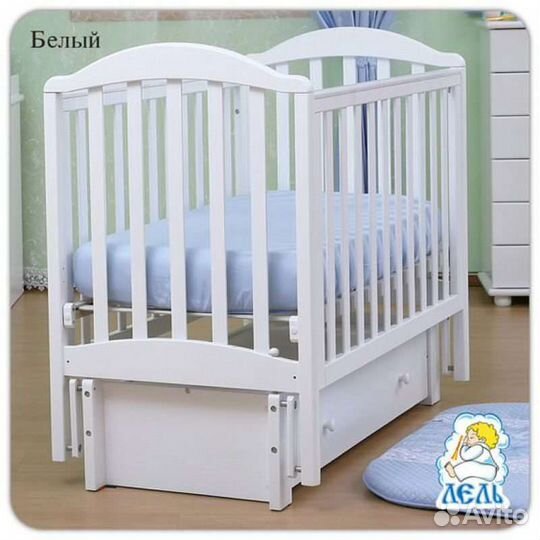 Детская кроватка с маятником и ящиком