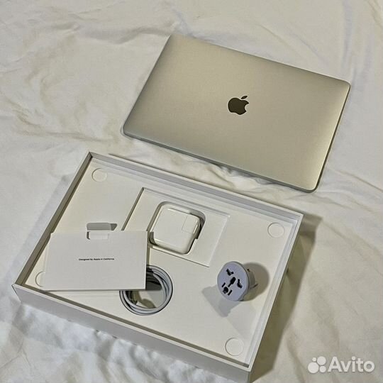 Apple Macbook Air M1 8/256