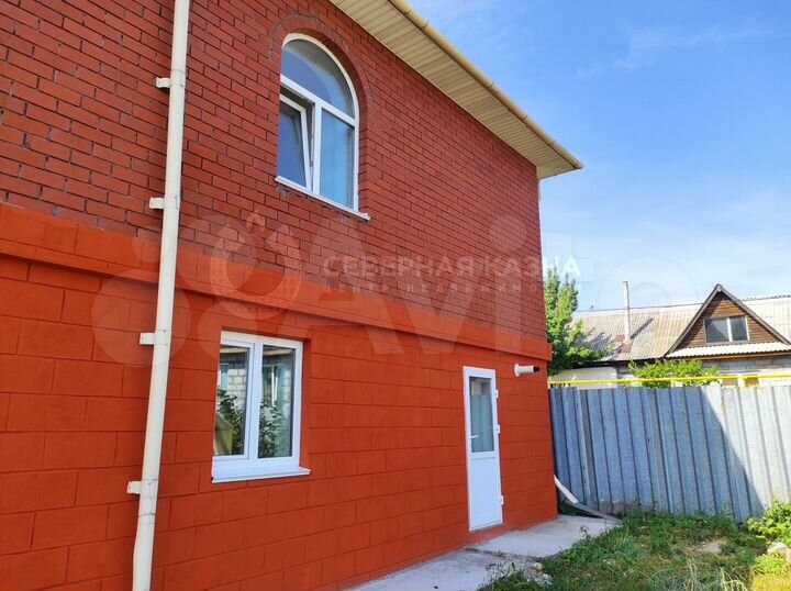 Коттедж 266 м² на участке 9,5 сот.