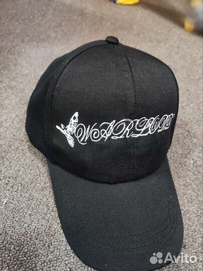 Бейсболка с индивидуальной вышивкой