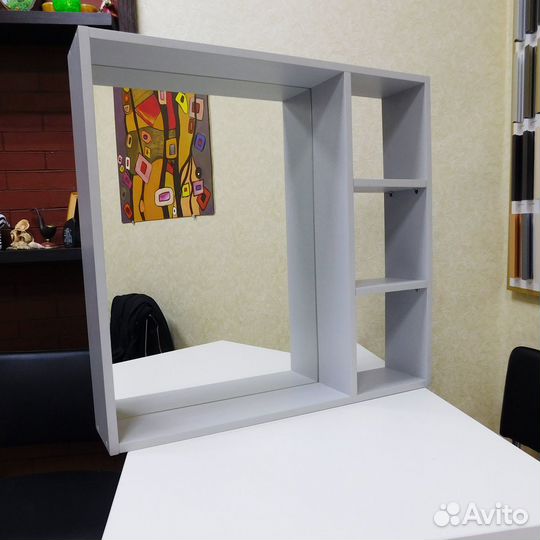 Зеркало с полкой в ванну или прихожую