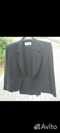 Брючный костюм