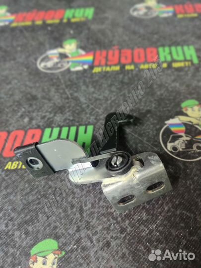 Крючок капота LADA Granta FL новый оригинальный