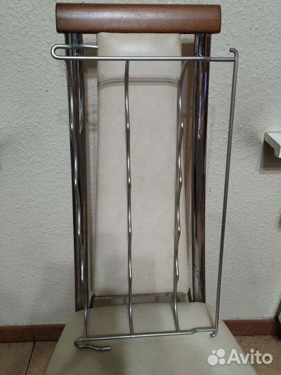 Подставка для бутылок в холодильнике