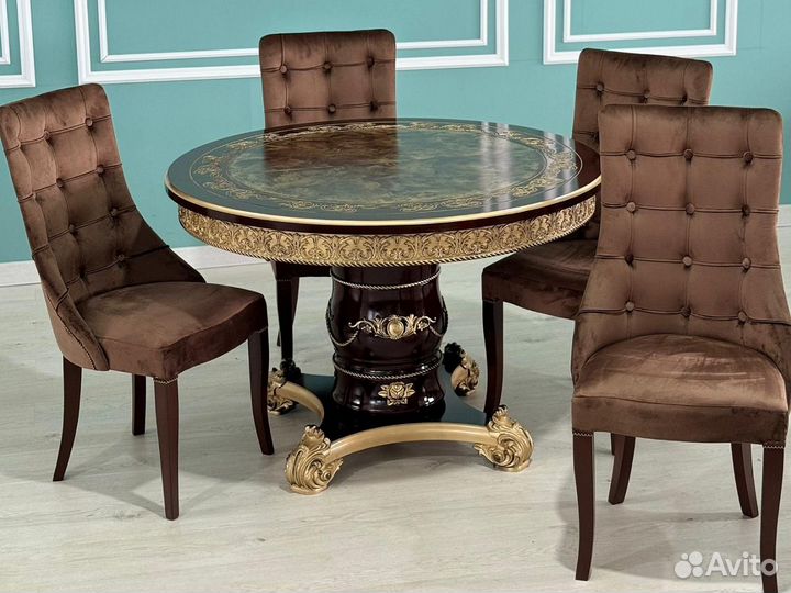 Стол обеденный и стулья