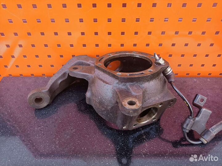 Поворотная цапфа Ниссан Патрол у 61