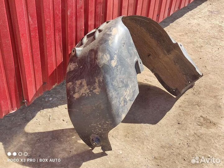 Подкрылок задний правый Ситроен С4 Б7 хэтчбэк