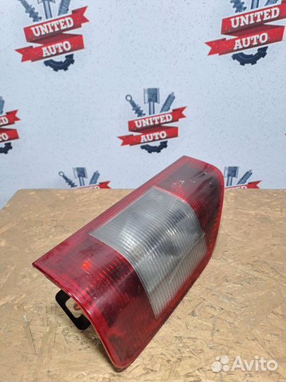 Фонарь правый Mercedes Benz Sprinter W903 611.981