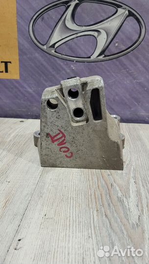 Кронштейн опора крепления кпп коробки передач Hyun
