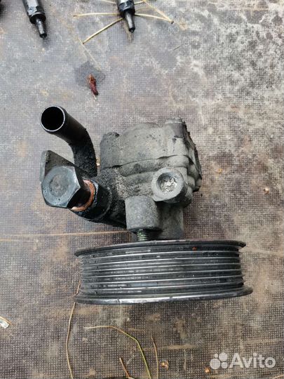 Насос гур D4CB 145л.с Sorento 1