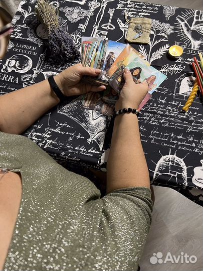 Гадание на картах, свечи и отливки. Обучение