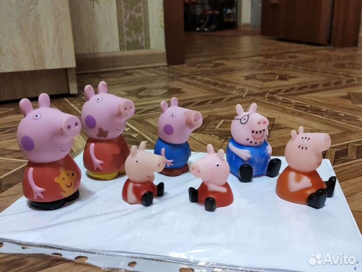 Набор резиновых игрушек «Свинка Пеппа», б/у