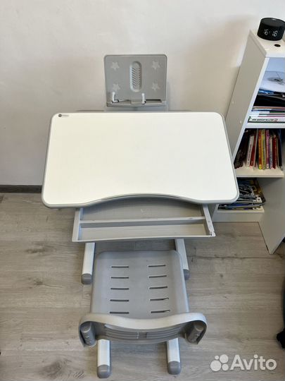 Растущая парта + стул + подставка для книг