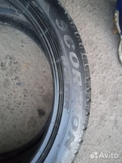 Pirelli Scorpion Winter 275/40 R22 106V