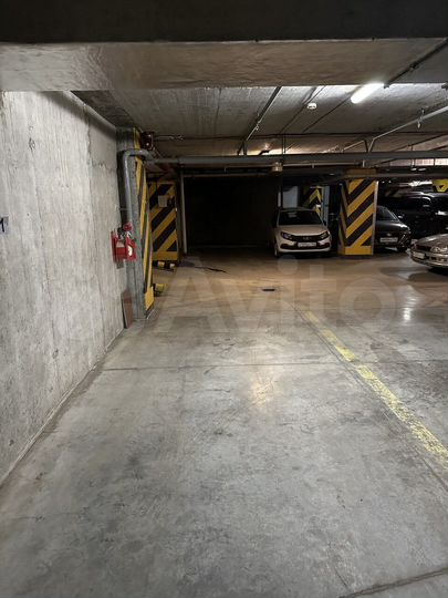 Машиноместо