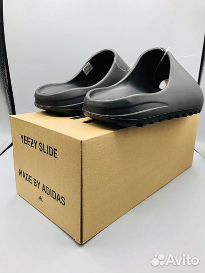 Тапки adidas yeezy slide