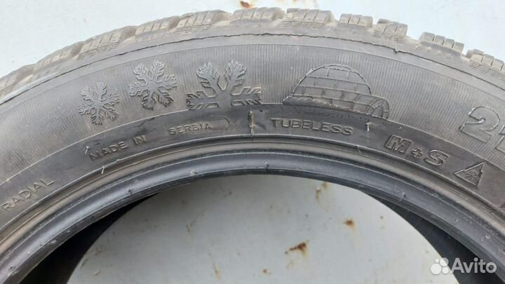 Tigar Ice 215/55 R17 98T