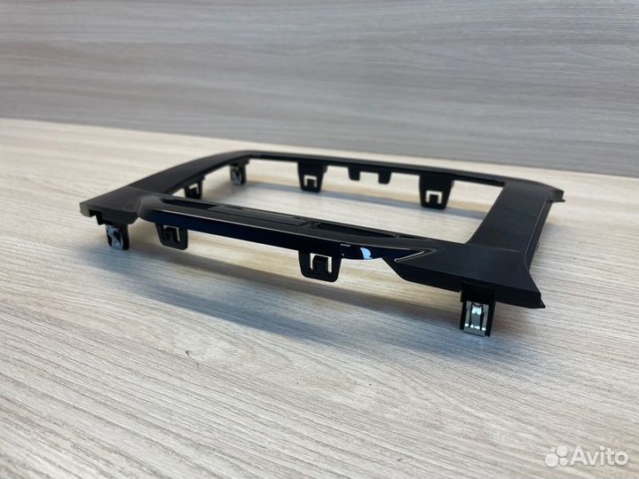 Рамка магнитолы LADA X-Ray