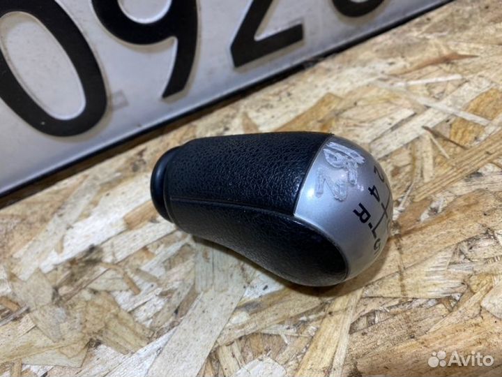 Ручка кпп Ford Focus 2 хетчбэк 3Д 1.8