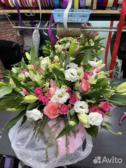 Уветы букеты корзины