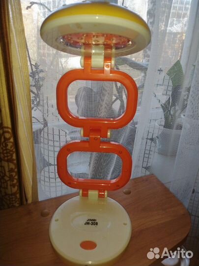 Настольный светильник 